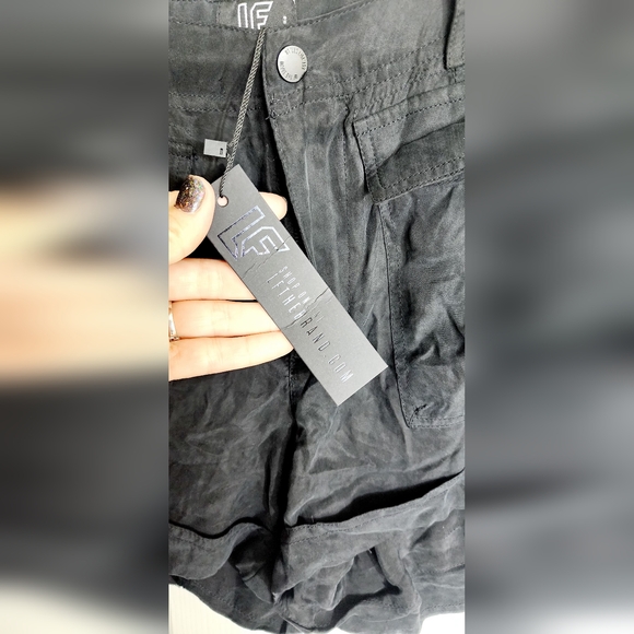 NWT SHORTS SIZE SMALL black - Picture 2 of 8